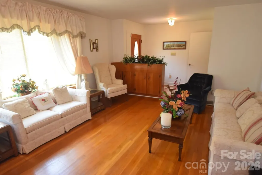 531 Seneca Place Charlotte NC 28210