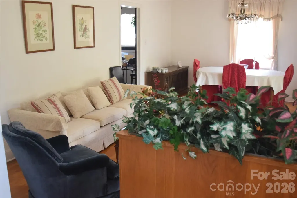531 Seneca Place Charlotte NC 28210
