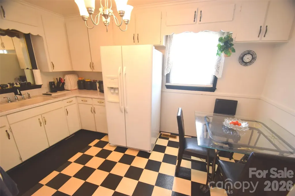 531 Seneca Place Charlotte NC 28210