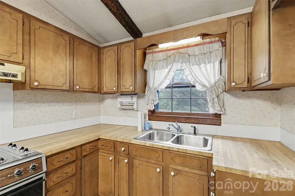 821 Ferrell Avenue Charlotte NC 28216