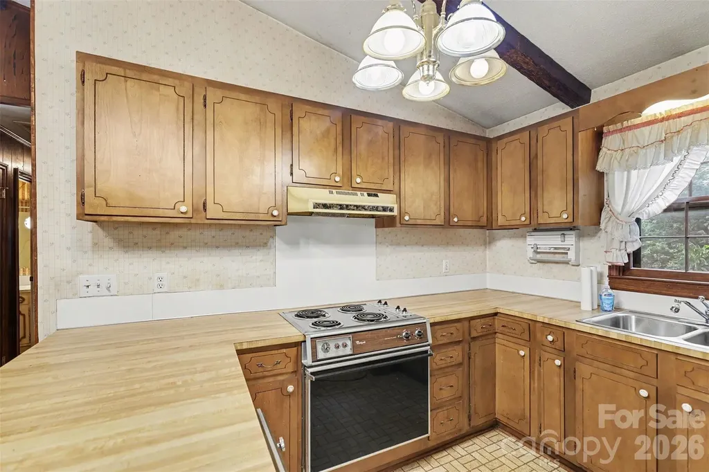 821 Ferrell Avenue Charlotte NC 28216