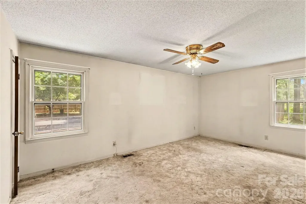 821 Ferrell Avenue Charlotte NC 28216