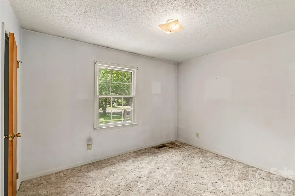 821 Ferrell Avenue Charlotte NC 28216