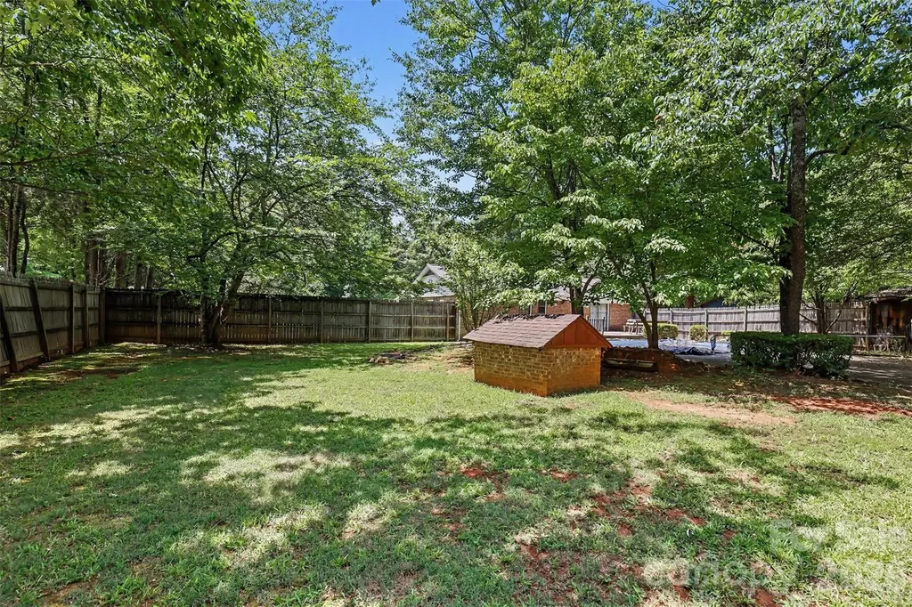 821 Ferrell Avenue Charlotte NC 28216