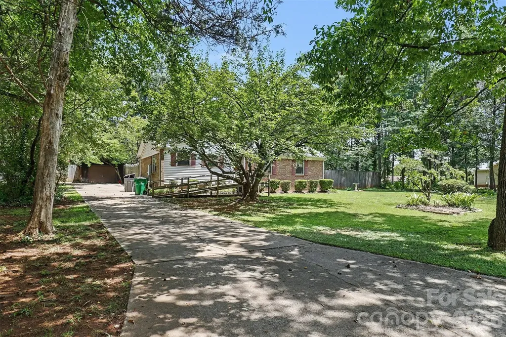 821 Ferrell Avenue Charlotte NC 28216
