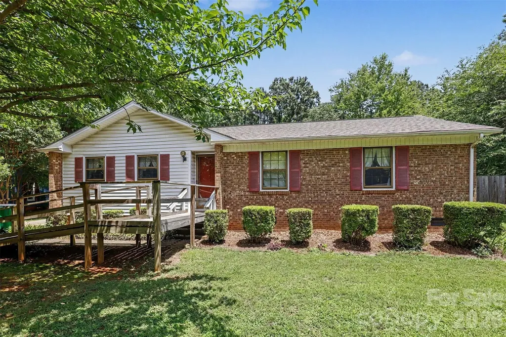 821 Ferrell Avenue Charlotte NC 28216