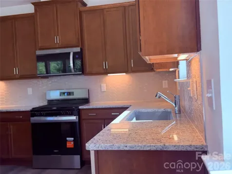 1916 Berksdale Court Denver NC 28037