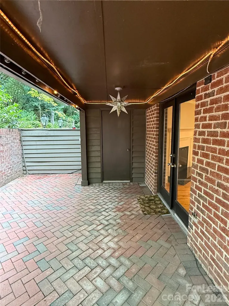 7434 Newmans Lane Charlotte NC 28270