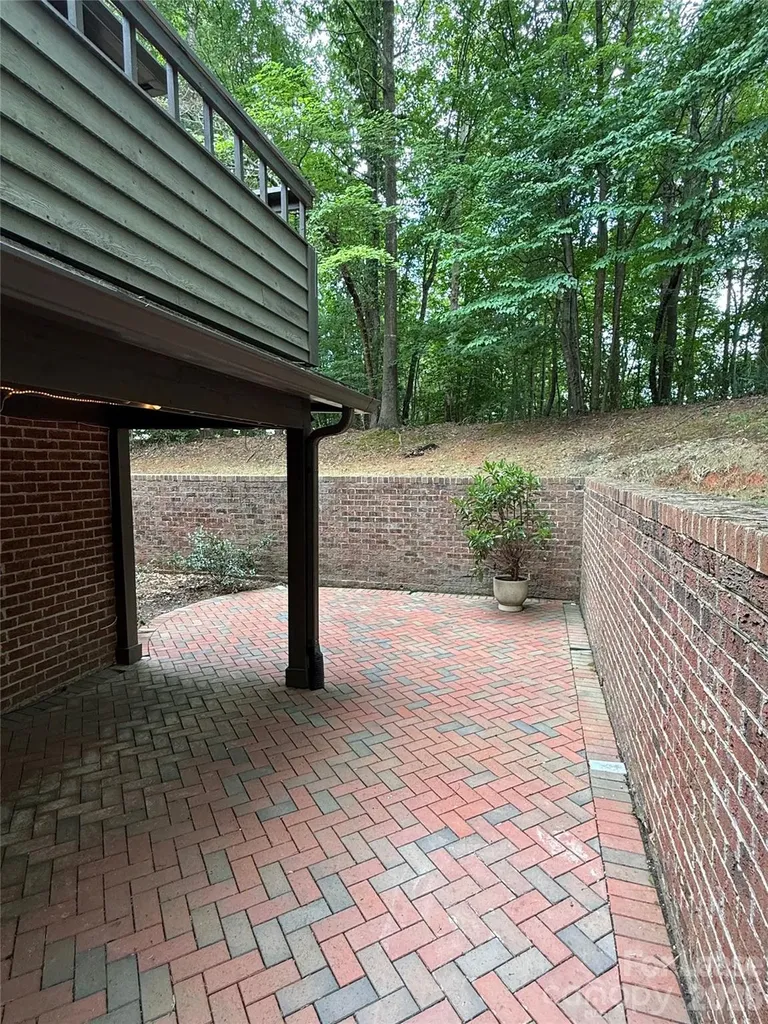 7434 Newmans Lane Charlotte NC 28270