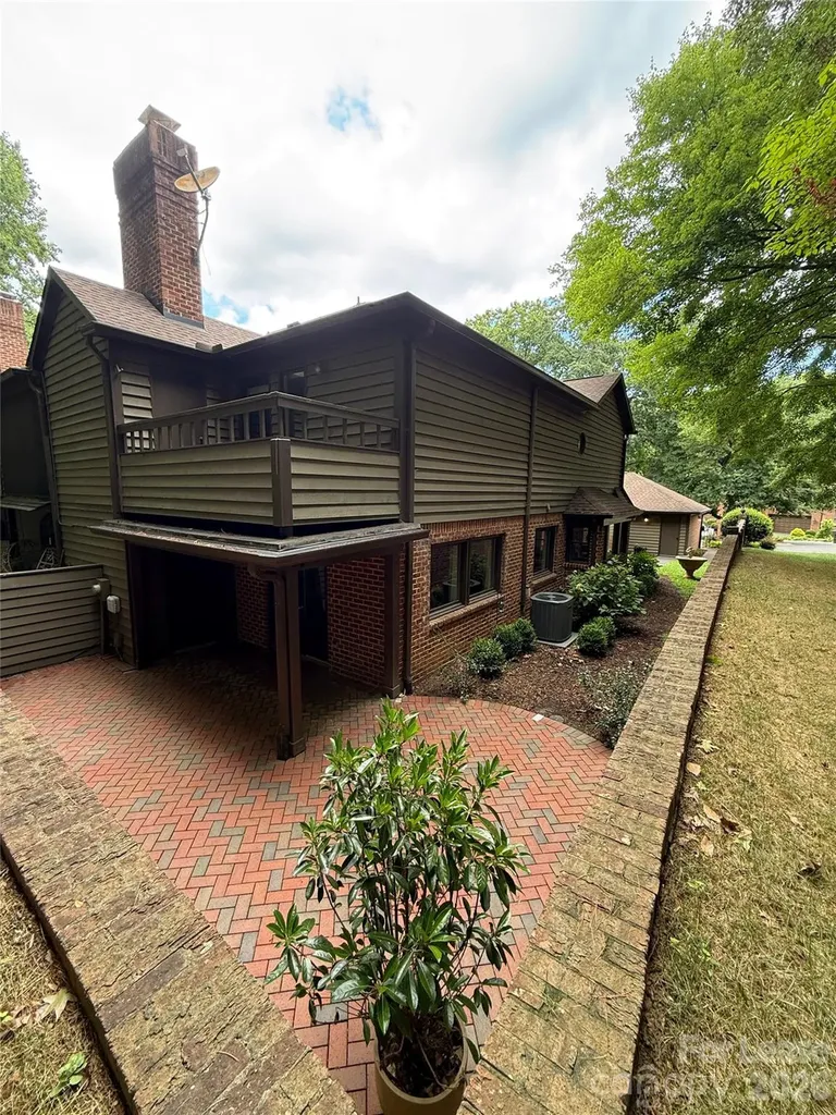 7434 Newmans Lane Charlotte NC 28270