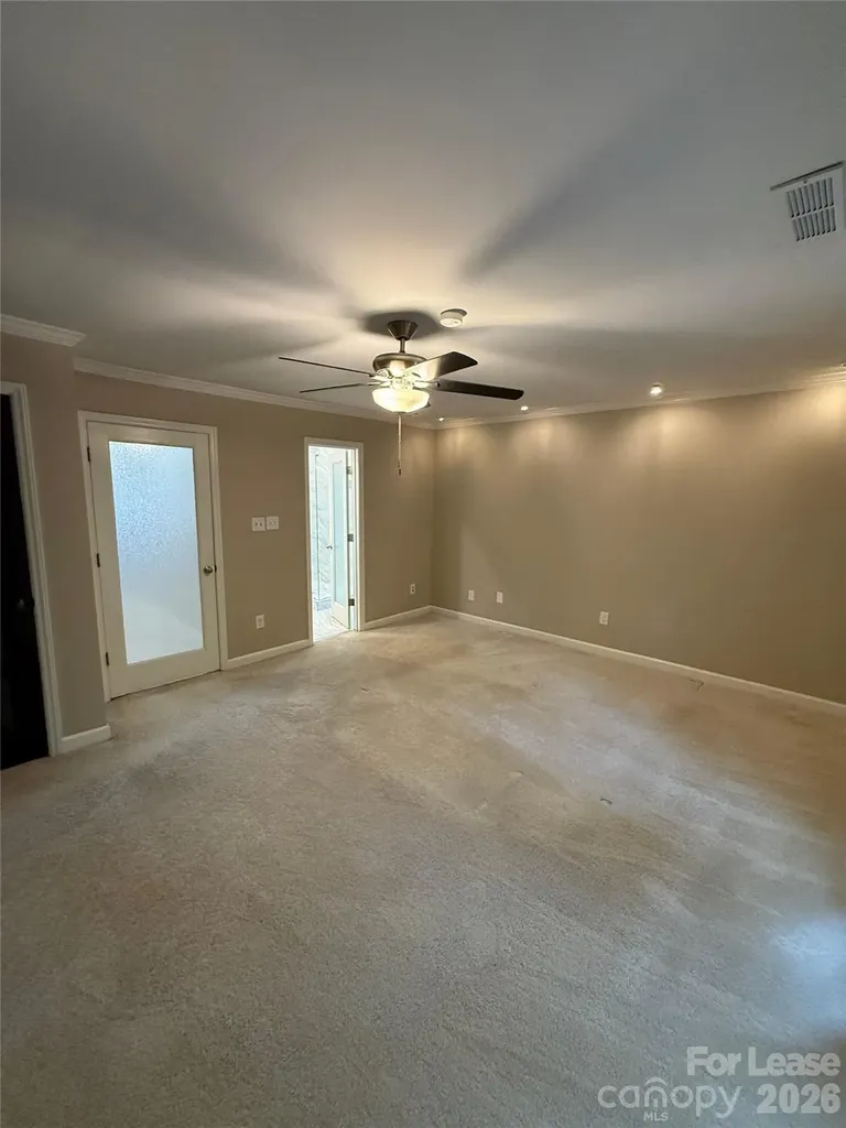 7434 Newmans Lane Charlotte NC 28270