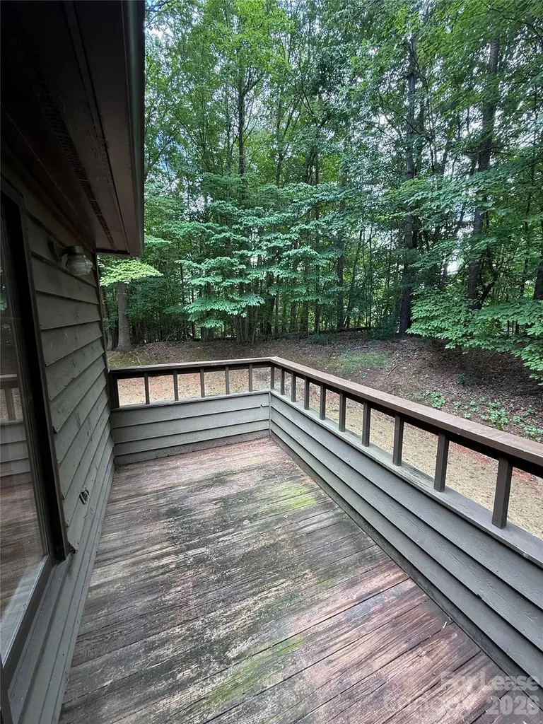 7434 Newmans Lane Charlotte NC 28270
