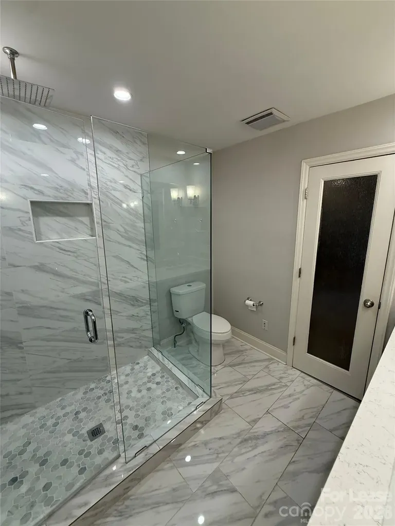 7434 Newmans Lane Charlotte NC 28270
