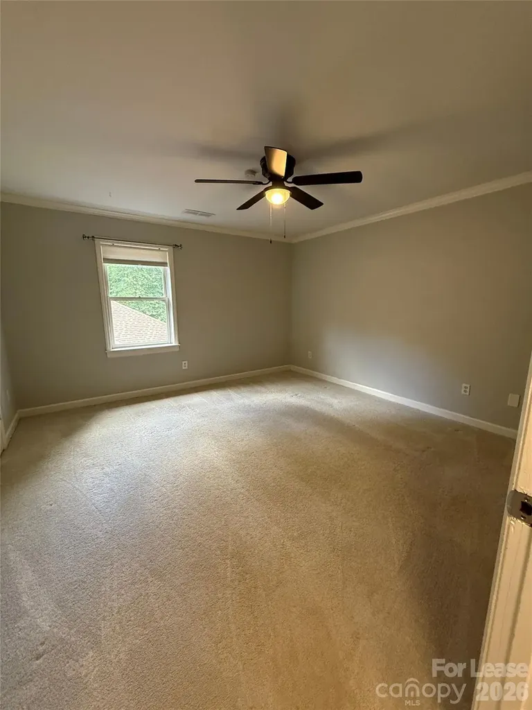 7434 Newmans Lane Charlotte NC 28270