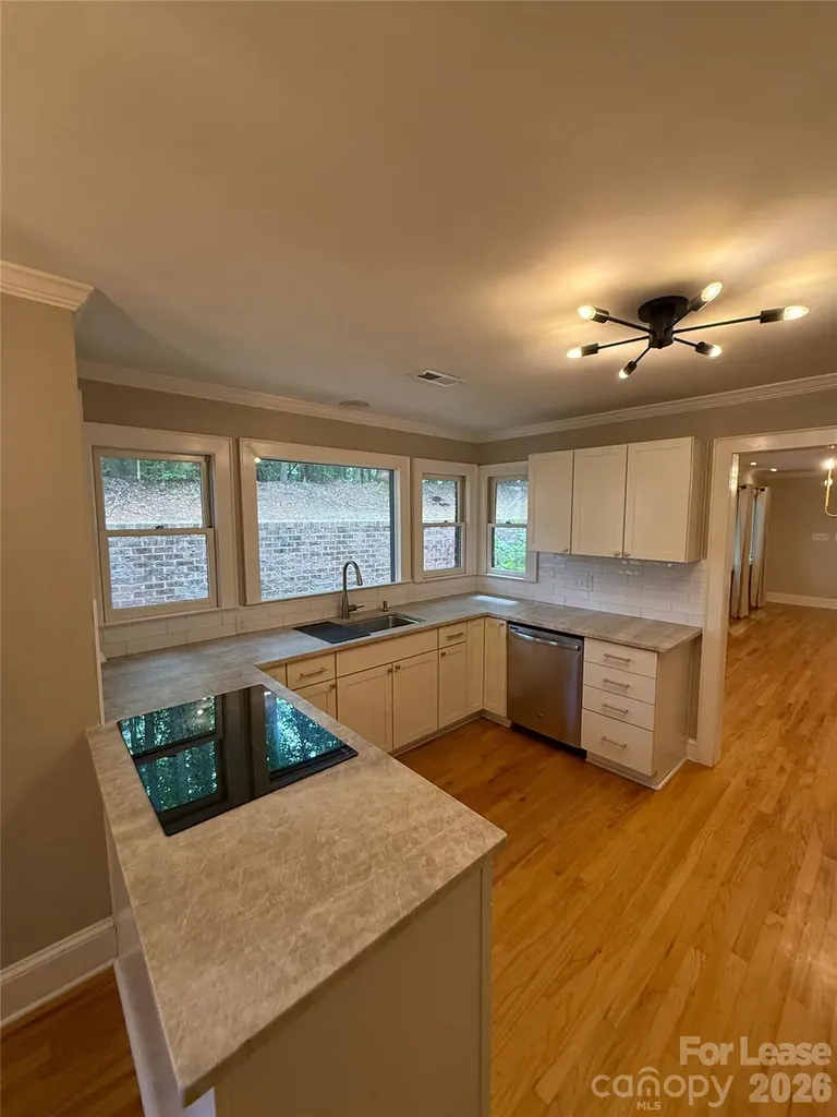 7434 Newmans Lane Charlotte NC 28270