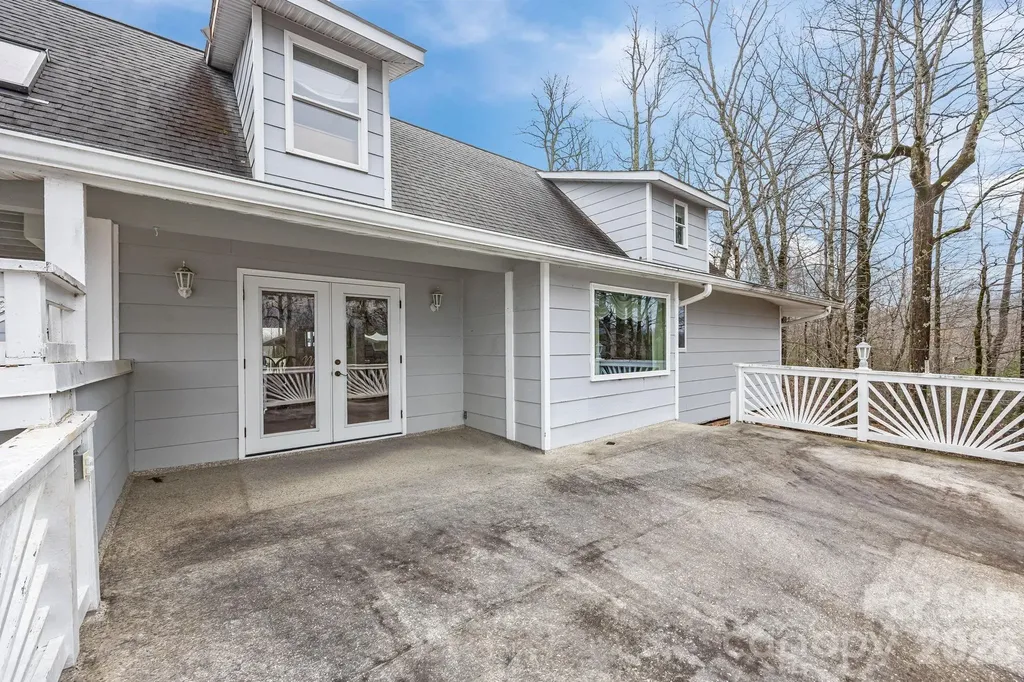 6773 & 6777 Pinnacle Mountain Road Zirconia NC 28790