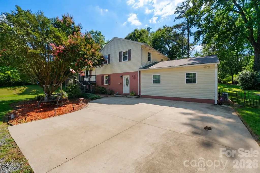 7132 Clear Crossing Lane Charlotte NC 28227