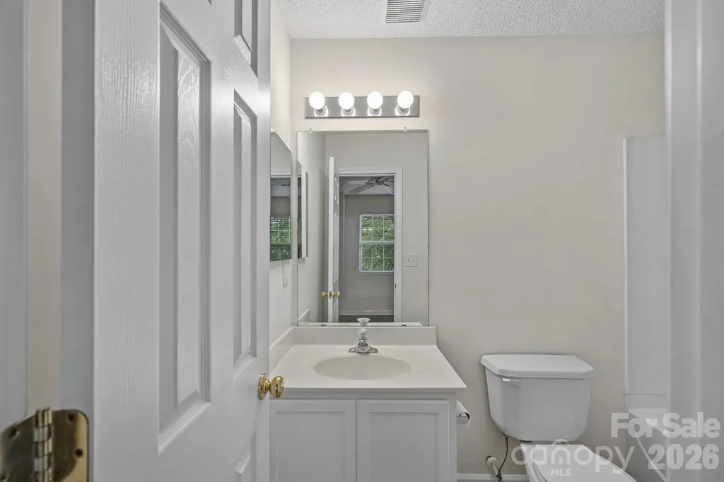 10822 Holly Ridge Boulevard Charlotte NC 28216