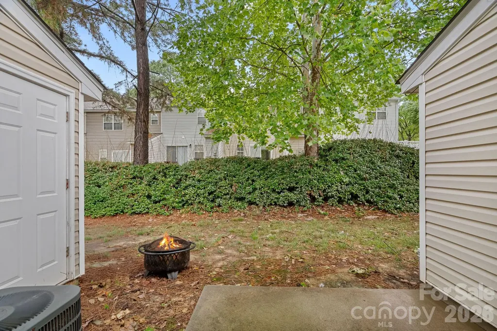10822 Holly Ridge Boulevard Charlotte NC 28216