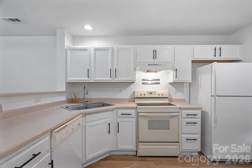 10822 Holly Ridge Boulevard Charlotte NC 28216