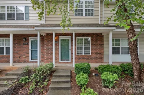 10822 Holly Ridge Boulevard Charlotte NC 28216