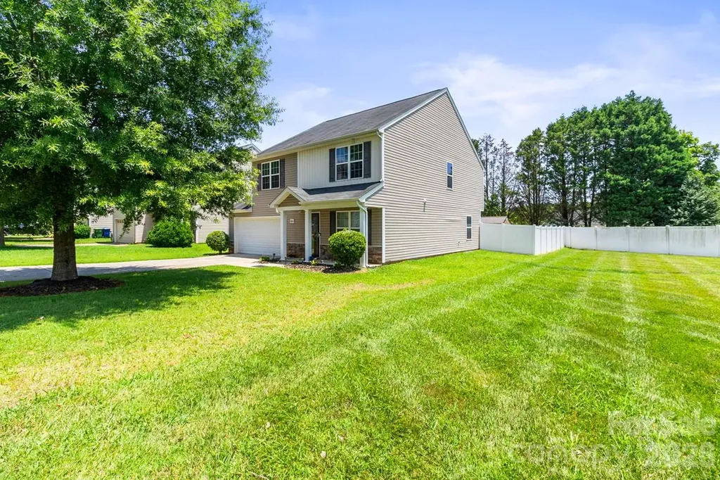 9224 Carrot Patch Drive Charlotte NC 28216