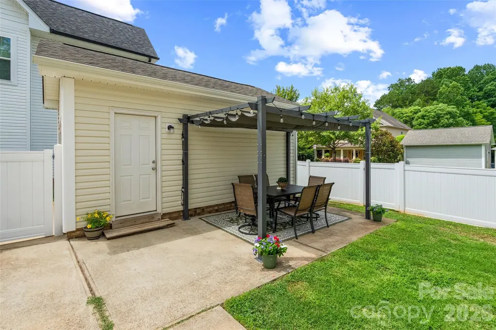 7102 Mclothian Lane Huntersville NC 28078