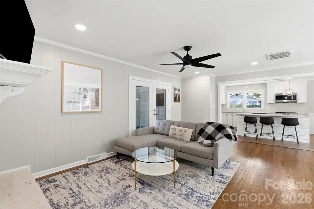 8115 Knollbrook Drive Charlotte NC 28270
