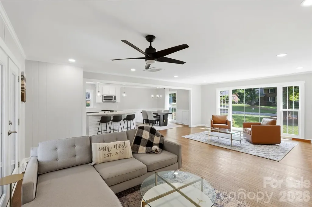 8115 Knollbrook Drive Charlotte NC 28270