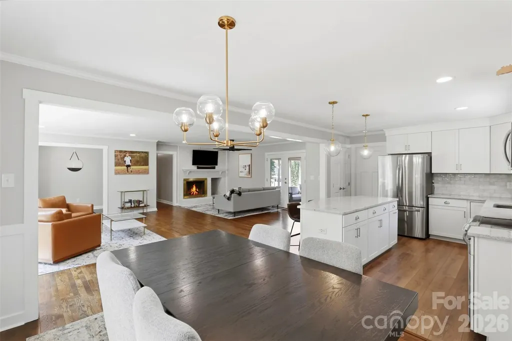 8115 Knollbrook Drive Charlotte NC 28270