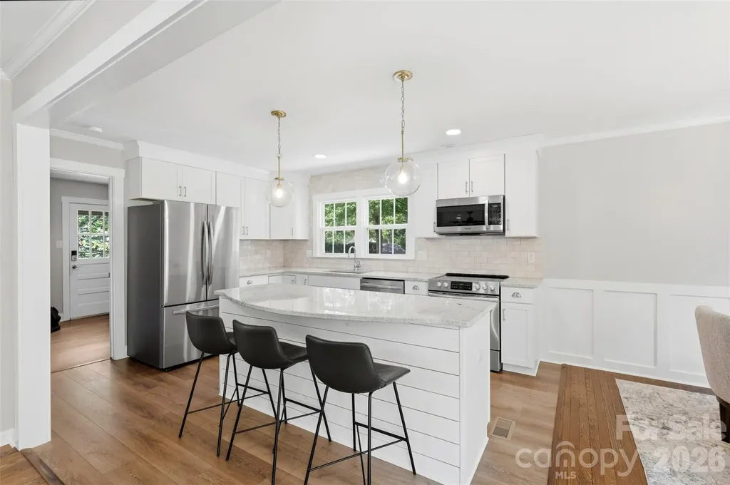 8115 Knollbrook Drive Charlotte NC 28270