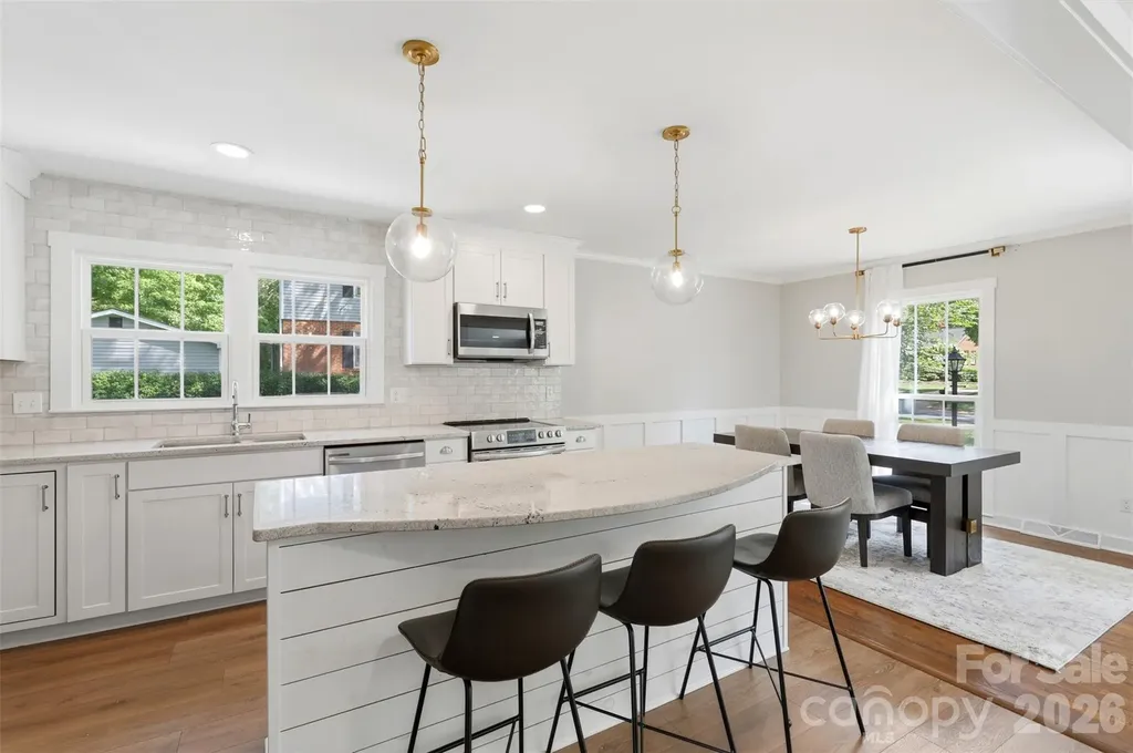 8115 Knollbrook Drive Charlotte NC 28270