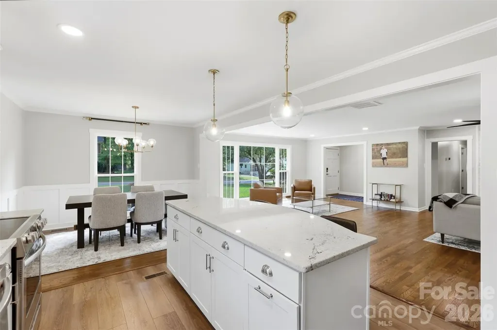 8115 Knollbrook Drive Charlotte NC 28270