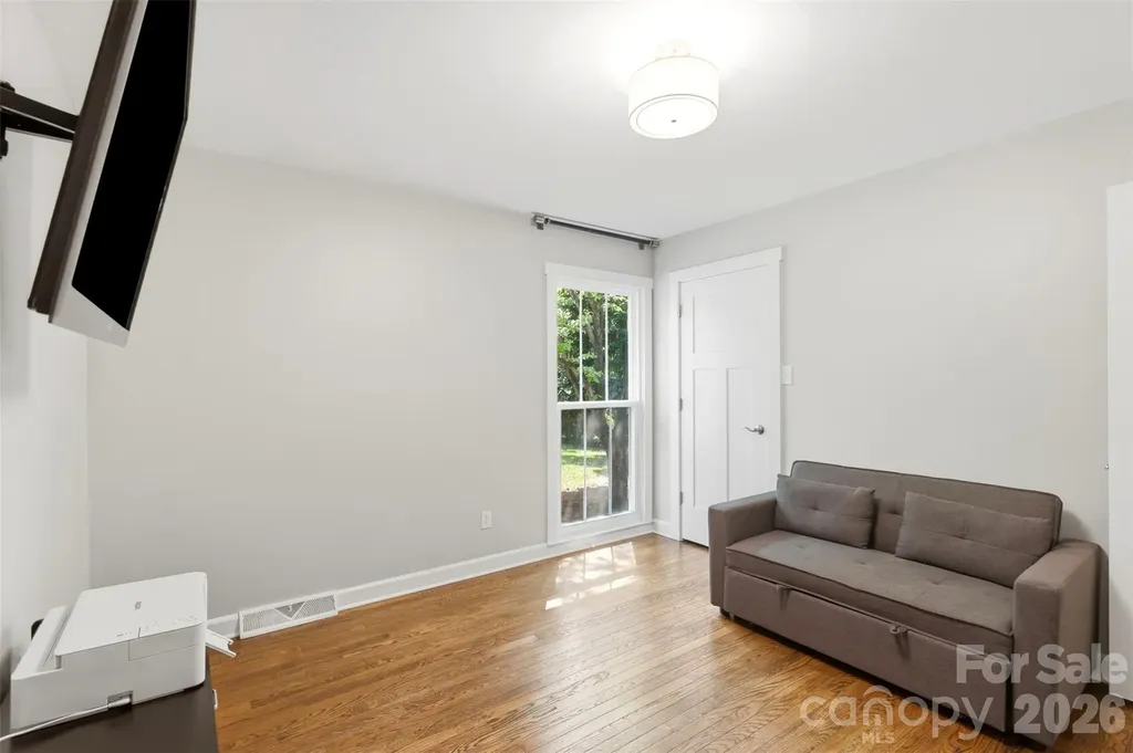 8115 Knollbrook Drive Charlotte NC 28270