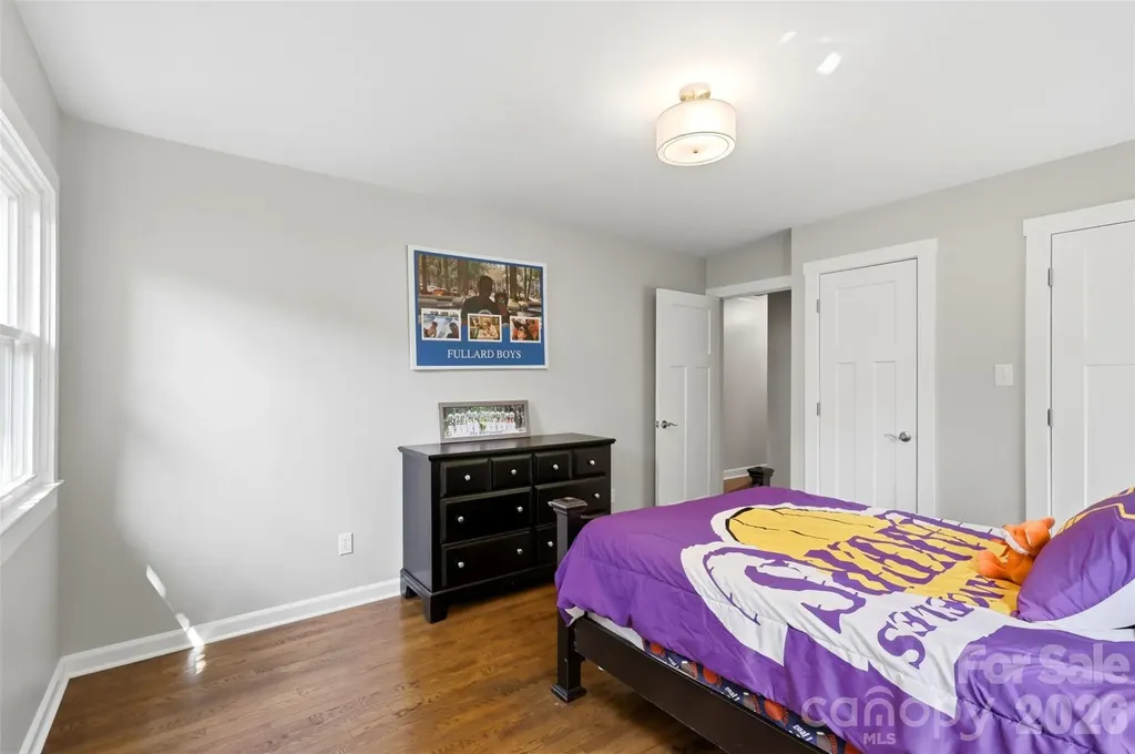 8115 Knollbrook Drive Charlotte NC 28270