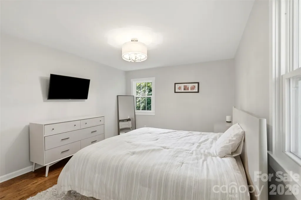 8115 Knollbrook Drive Charlotte NC 28270