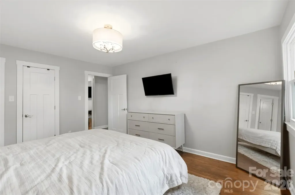 8115 Knollbrook Drive Charlotte NC 28270