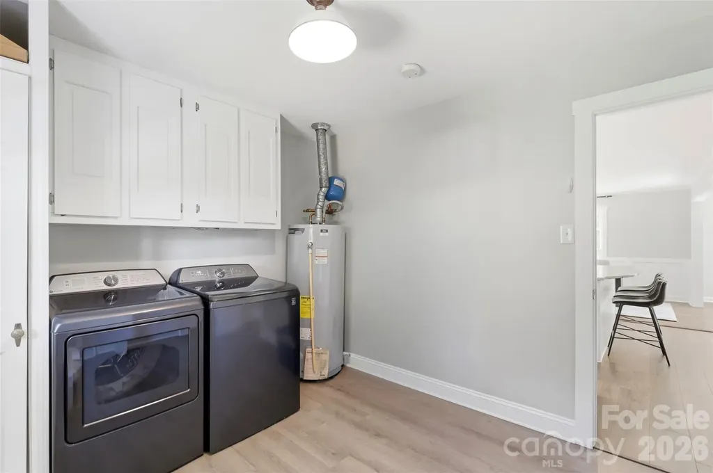 8115 Knollbrook Drive Charlotte NC 28270