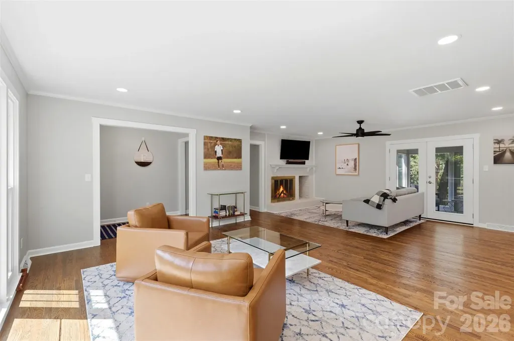 8115 Knollbrook Drive Charlotte NC 28270