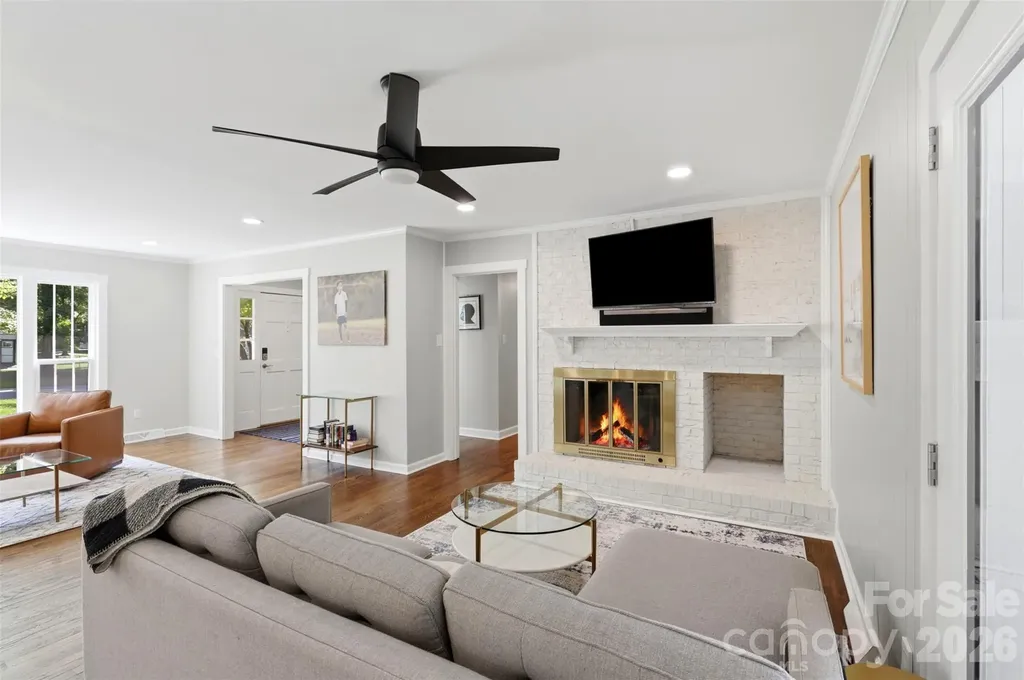 8115 Knollbrook Drive Charlotte NC 28270