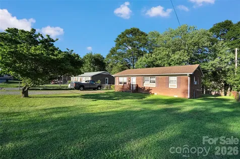 308 S Pine Street Dallas NC 28034