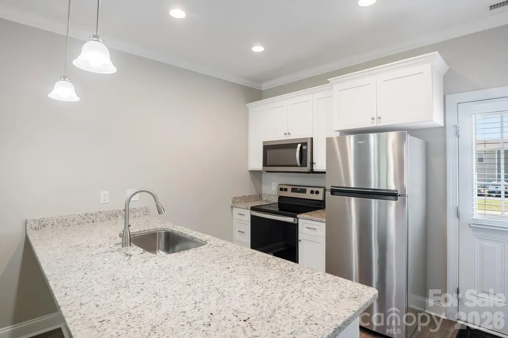 3939 Newhall Drive Hickory NC 28601
