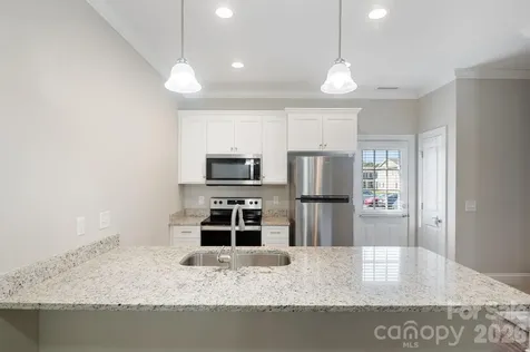 3939 Newhall Drive Hickory NC 28601