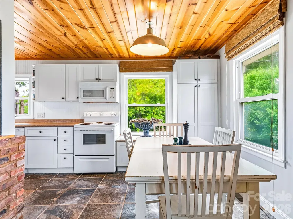 57 Langwell Avenue Asheville NC 28806