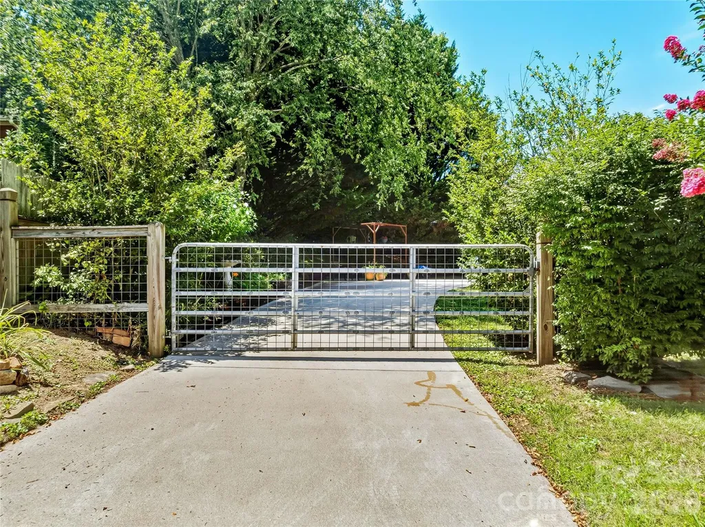 57 Langwell Avenue Asheville NC 28806