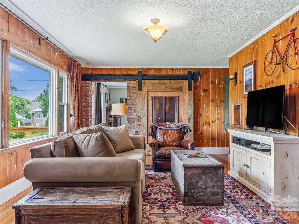 57 Langwell Avenue Asheville NC 28806