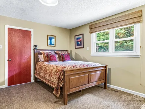 57 Langwell Avenue Asheville NC 28806