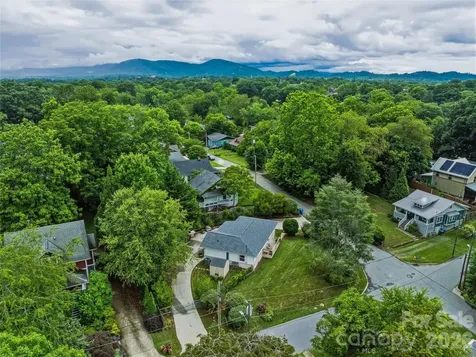 57 Langwell Avenue Asheville NC 28806