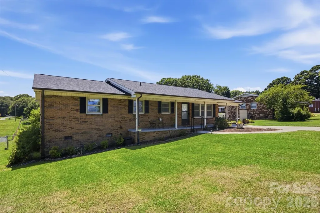 1515 Dallas Cherryville Highway Dallas NC 28034