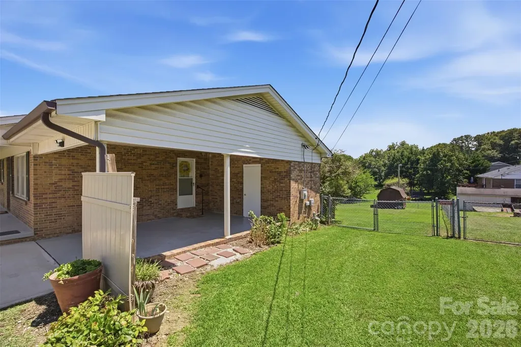 1515 Dallas Cherryville Highway Dallas NC 28034